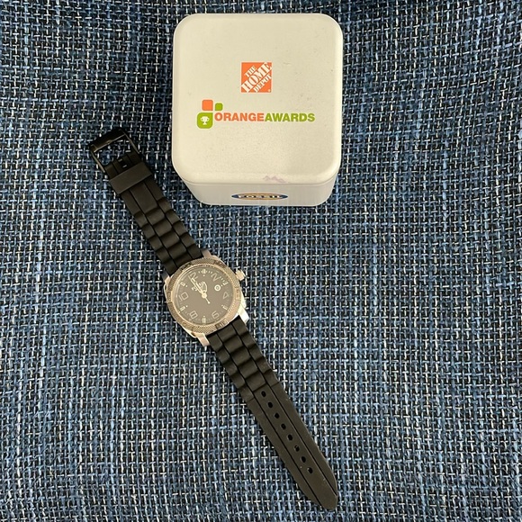 Fossil watch black silicon band men’s or women’s with tin box - Picture 1 of 10